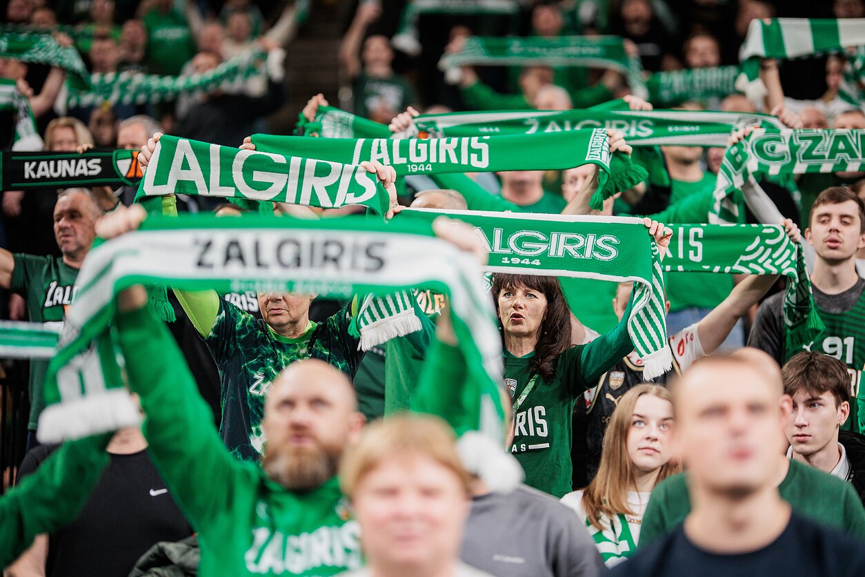 Kauno „Žalgirio“ sirgaliai Kauno „Žalgirio“ sirgaliai