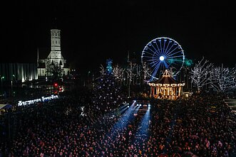 Šiauliuose įžiebta Kalėdų eglė Šiauliuose įžiebta Kalėdų eglė