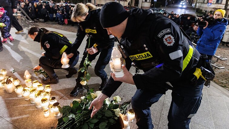 Po nužudymų Kaune – kalbos apie femicido įstatymą: didžioji nužudytų aukų dalis – moterys
