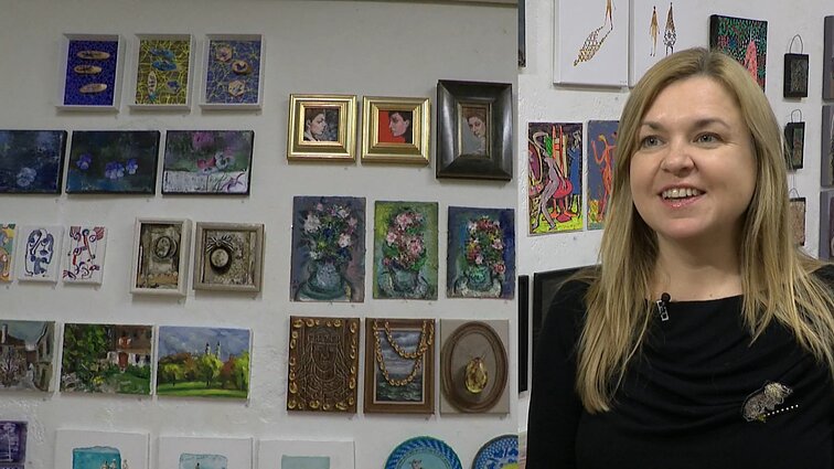 Kalėdinė tradicija – miniatiūrų paroda: šimtai kūrinių pristatyti Vilniaus meno galerijoje