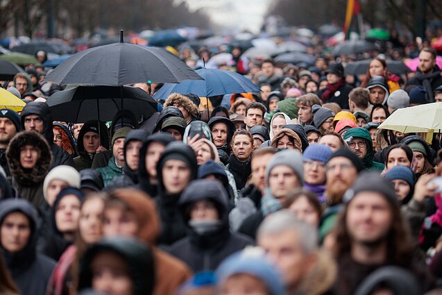 Протест «Руки прочь»