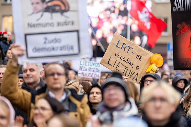 Protestas „Šalin rankas“ Protestas „Šalin rankas“