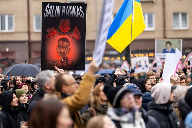 Протест «Руки прочь»