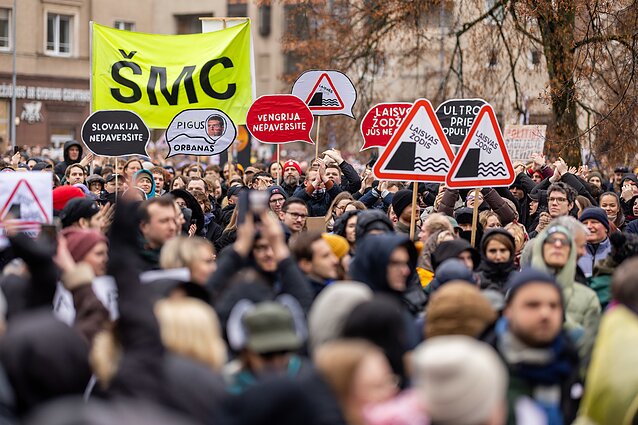 Protestas „Šalin rankas“