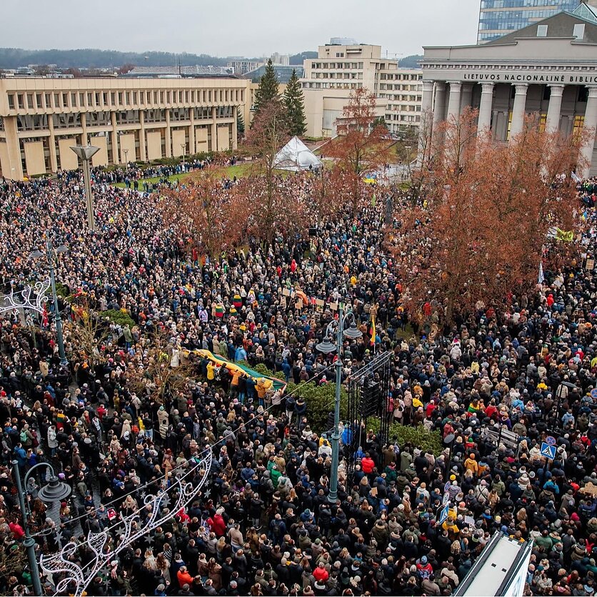 Tiesioginė transliacija iš protesto „Šalin rankas nuo laisvo žodžio“