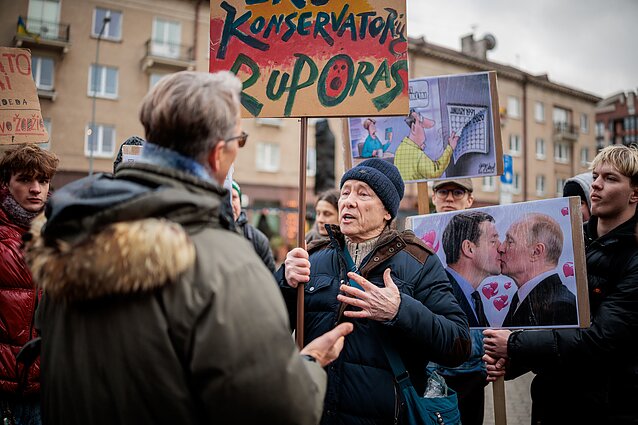 Protestas „Šalin rankas“ Protestas „Šalin rankas“