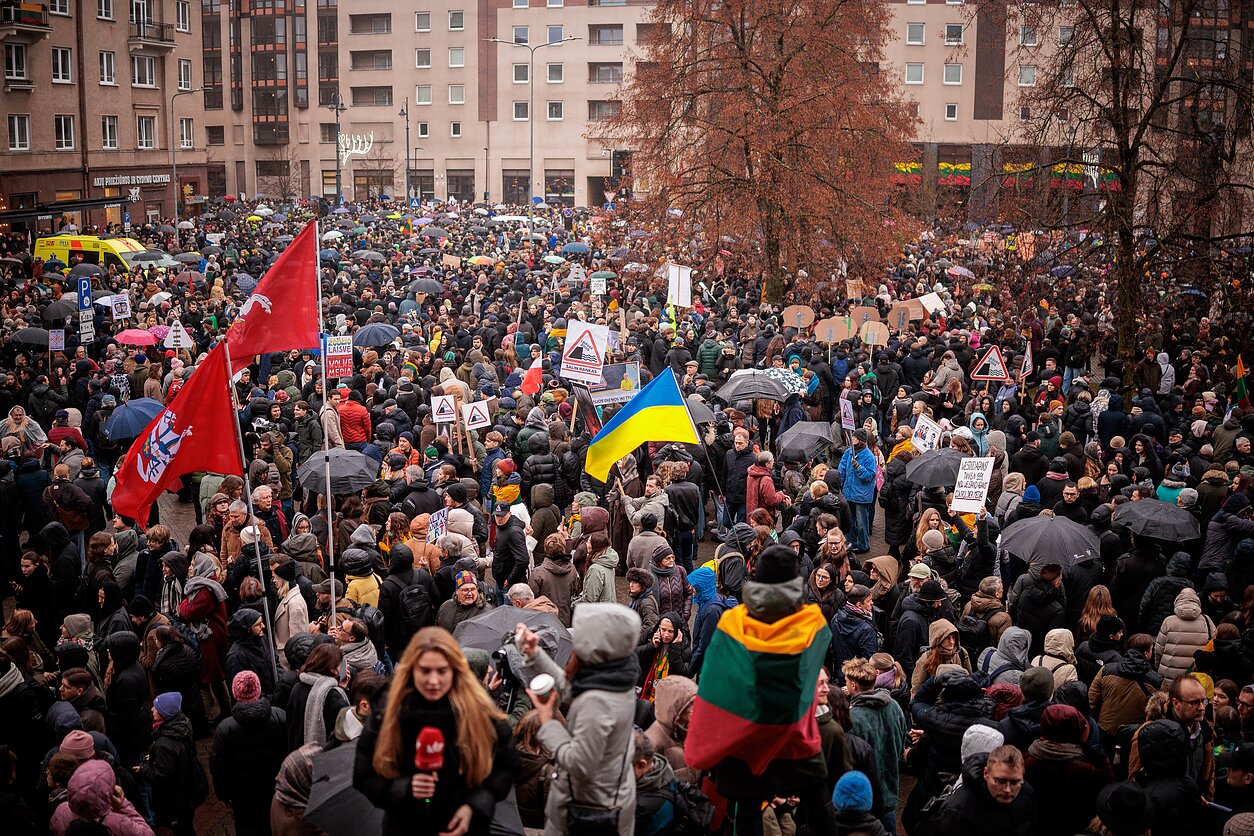 Protestas „Šalin rankas“ Protestas „Šalin rankas“