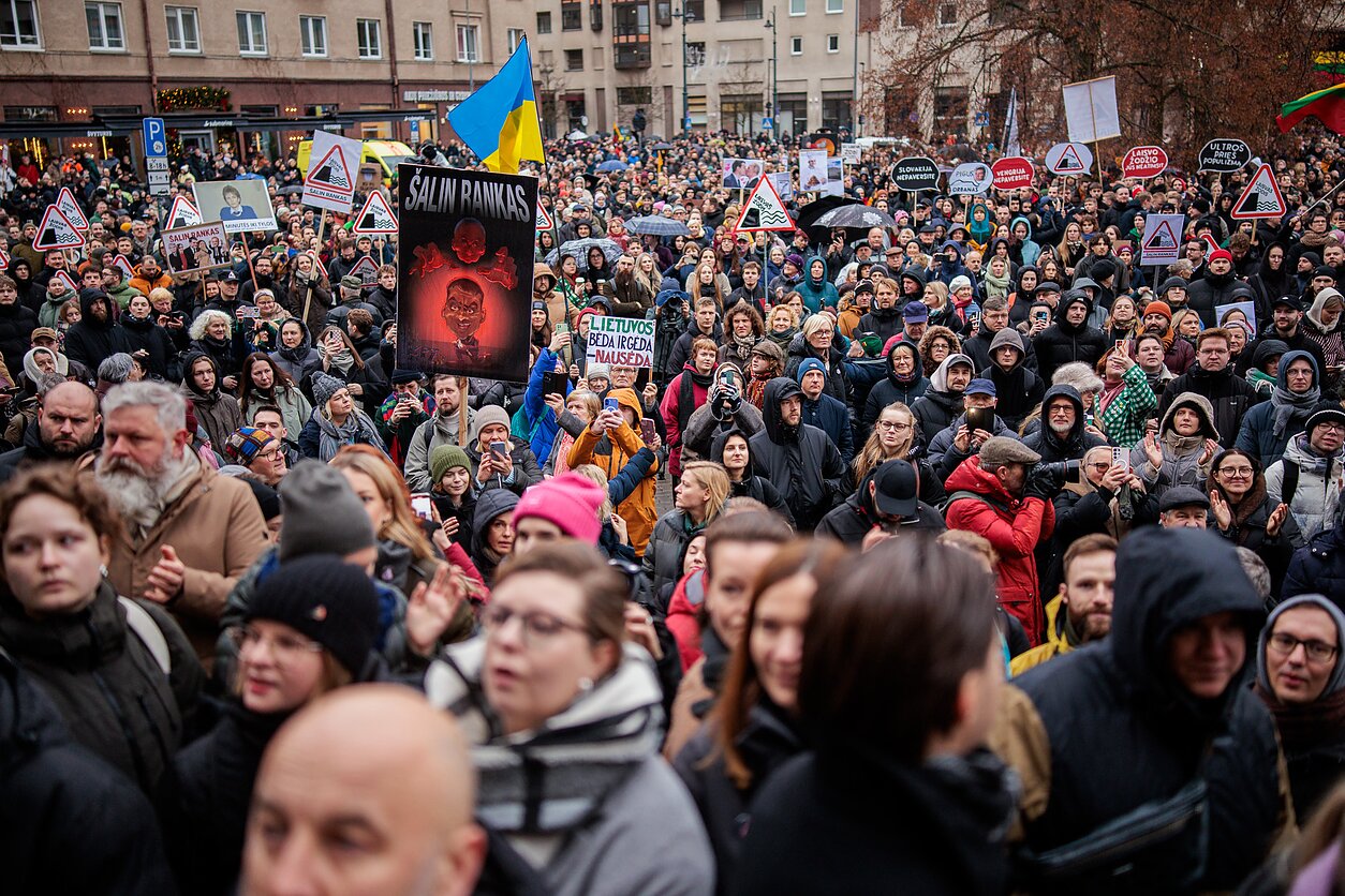 Protestas „Šalin rankas“ Protestas „Šalin rankas“