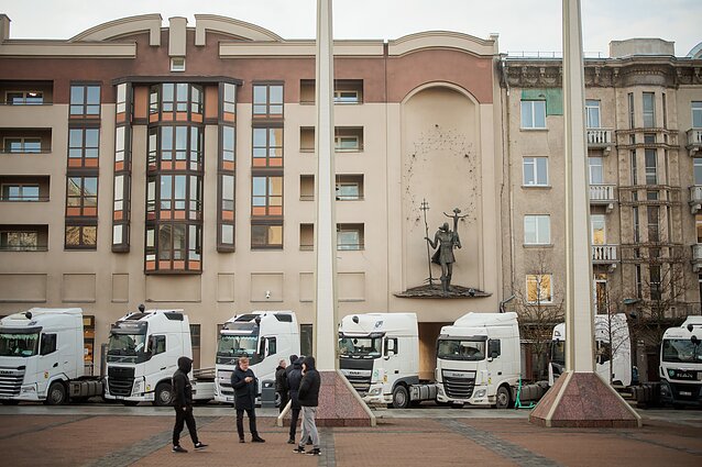 Carriers staged a protest on Gedimino Avenue