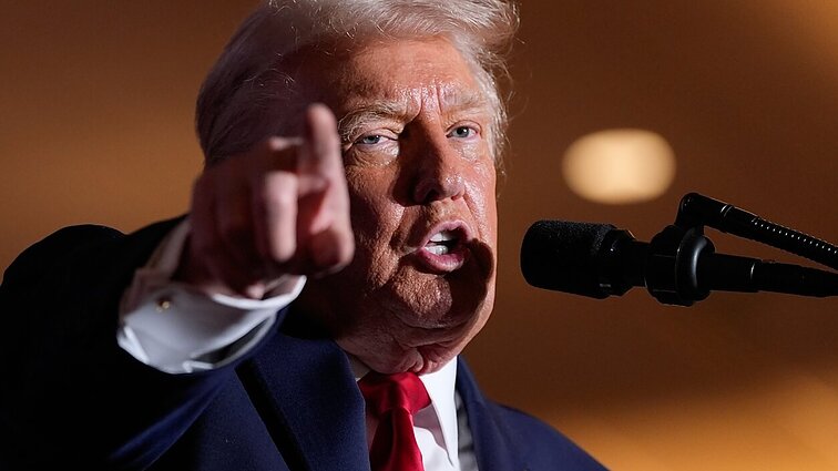 Politologas: Trumpas nemėgsta Zelenskio ir bandys jį palaužti