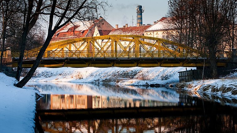 Šilutėje – nesutarimai dėl tilto spalvos: vieni nori pilkos, kiti – geltonos
