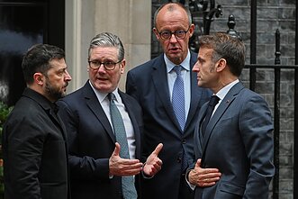 Volodymyras Zelenskis, Keiras Starmeris, Friedrichas Merzas ir Emmanuelis Macronas Volodymyras Zelenskis, Keiras Starmeris, Friedrichas Merzas ir Emmanuelis Macronas