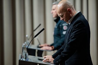 Spaudos konferenciją apie situaciją Vilniaus oro uoste Spaudos konferenciją apie situaciją Vilniaus oro uoste