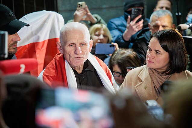Алесь Беляцкий и Светлана Тихановская Алесь Беляцкий и Светлана Тихановская