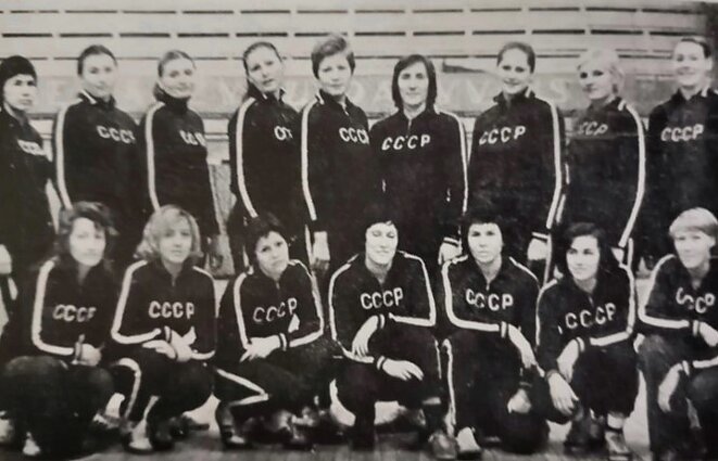 Sovietų Sąjungos moterų rankinio rinktinė 1975 m. Vilniuje vykusiame pasaulio čempionate Sovietų Sąjungos moterų rankinio rinktinė 1975 m. Vilniuje vykusiame pasaulio čempionate