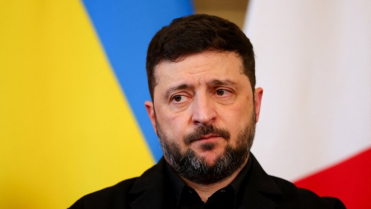 Zelenskis atsisakytų narystės NATO, esant saugumo garantijoms, bet iš Donbaso nesitrauks