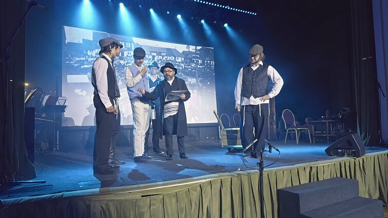 Vilniaus Šolomo Aleichemo žydų gimnazijos 35 metų sukakčiai paminėti – spektaklis