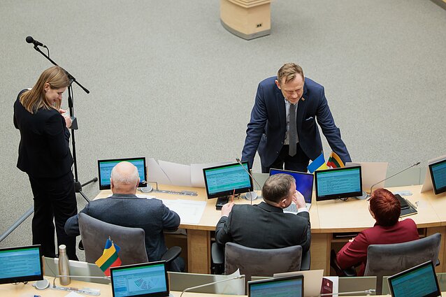 Naktinė reforma. Seimas svarsto LRT įstatymo pataisas Naktinė reforma. Seimas svarsto LRT įstatymo pataisas