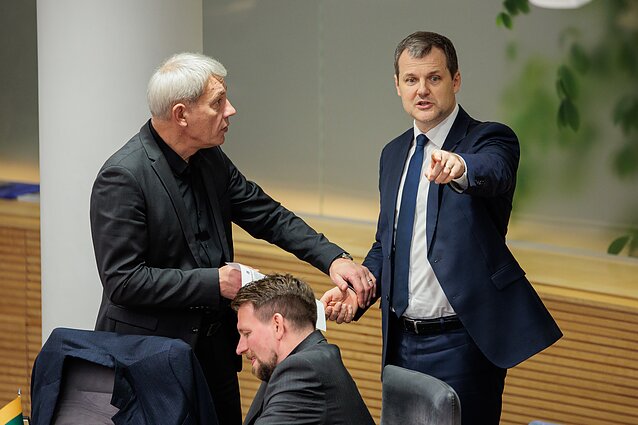 Naktinė reforma. Seimas svarsto LRT įstatymo pataisas Naktinė reforma. Seimas svarsto LRT įstatymo pataisas