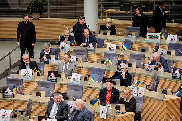 Naktinė reforma. Seimas svarsto LRT įstatymo pataisas Naktinė reforma. Seimas svarsto LRT įstatymo pataisas