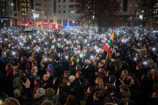 Protesto laužai prie Seimo: pirmoji diena Protesto laužai prie Seimo: pirmoji diena