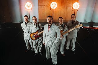 Kastetas su grupe Kastetas su grupe