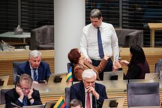 Naktinė reforma. Seimas svarsto LRT įstatymo pataisas Naktinė reforma. Seimas svarsto LRT įstatymo pataisas