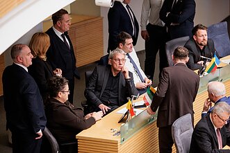 Naktinė reforma. Seimas svarsto LRT įstatymo pataisas Naktinė reforma. Seimas svarsto LRT įstatymo pataisas