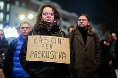 Protesto laužai prie Seimo: antroji diena