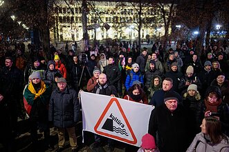 Protesto laužai prie Seimo: antroji diena