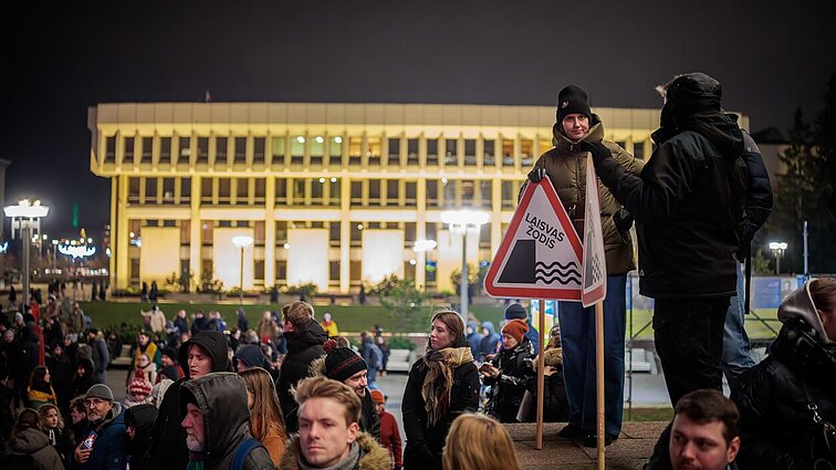„Esame antitezėje“: protestuotojų komentarai „Šalin rankas nuo laisvo žodžio“ proteste
