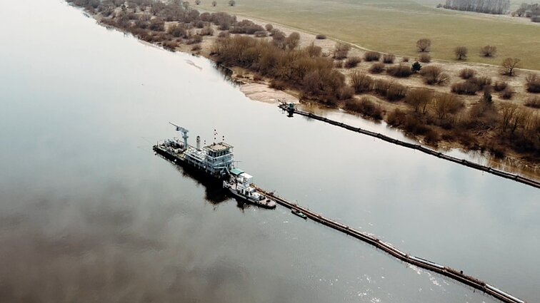 „Netelpa po valymo sąlyga, kuria manipuliuota“: 8 mln. eurų baudą užtraukę darbai Nemune