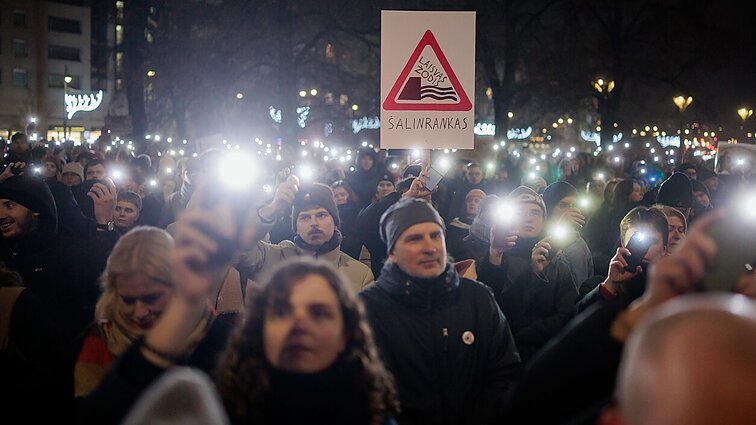 Rekordinius protestus prie Seimo aptaręs sociologas: svarbiausia – jungianti emocija