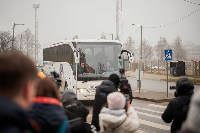 Released Belarusian political prisoners arrive in Lithuania, December 2025.