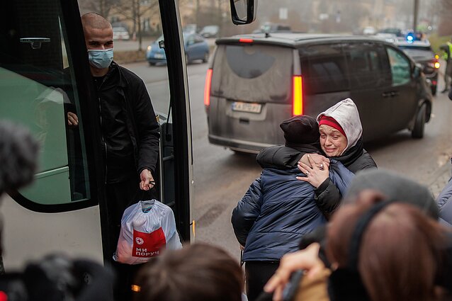 20 освобожденных в Беларуси политзаключенных прибыли в Литву