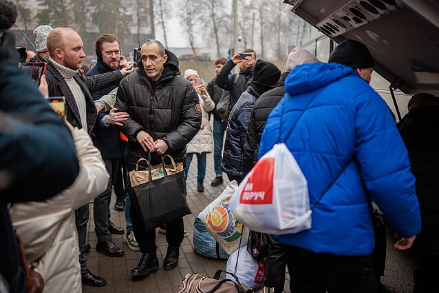 20 освобожденных в Беларуси политзаключенных прибыли в Литву; Сергей Тихановский; Павел Северениц