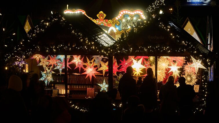 Karšto vyno kainos lieka aukštos: įvardijo, kiek europiečiai išleidžia Kalėdinėse mugėse