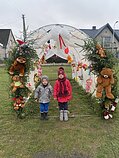 Tatjanos vaikai prie mamų darytos dekoracijos Tatjanos vaikai prie mamų darytos dekoracijos