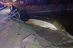 Panevėžyje į Nevėžio upę nuskriejo automobilis