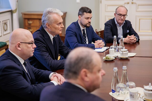 Gitanas Nausėda spotkał się z Juozasem Olekasem i przedstawicielami frakcji sejmowych Gitanas Nausėda spotkał się z Juozasem Olekasem i przedstawicielami frakcji sejmowych