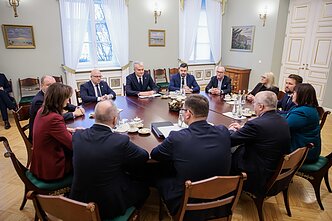 President Gitanas Nausėda met with parliamentary faction leaders