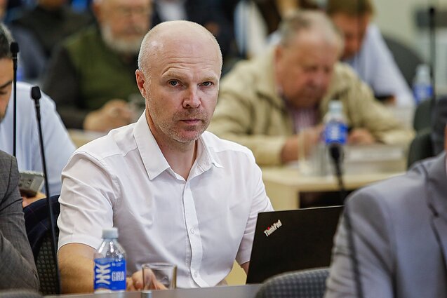 Šiaulių miesto tarybos posėdis. Martynas Šiurkus Šiaulių miesto tarybos posėdis. Martynas Šiurkus