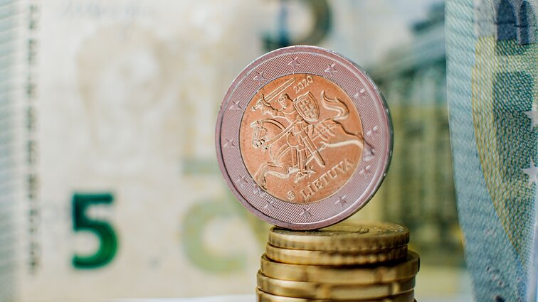 Ekonomikos prognozes pristatęs Šimkus ragina būti atsargiems: augimas bus banguojantis