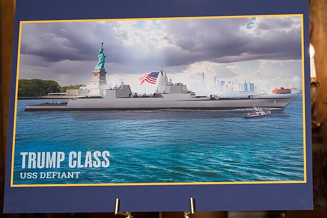 Donaldas Trumpas pristato naujus karo laivus