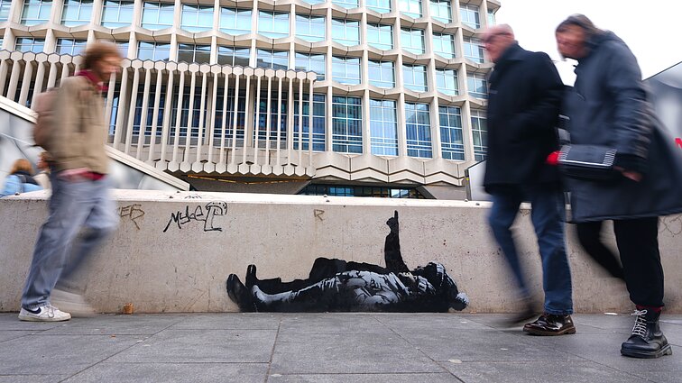 Londone – nauji gatvės menininko Banksy piešiniai