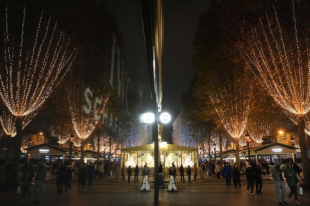 Kalėdų magija Paryžiuje, Austen 250 metų sukaktis ir Vokietijos kalėdinių mugių tradicijos