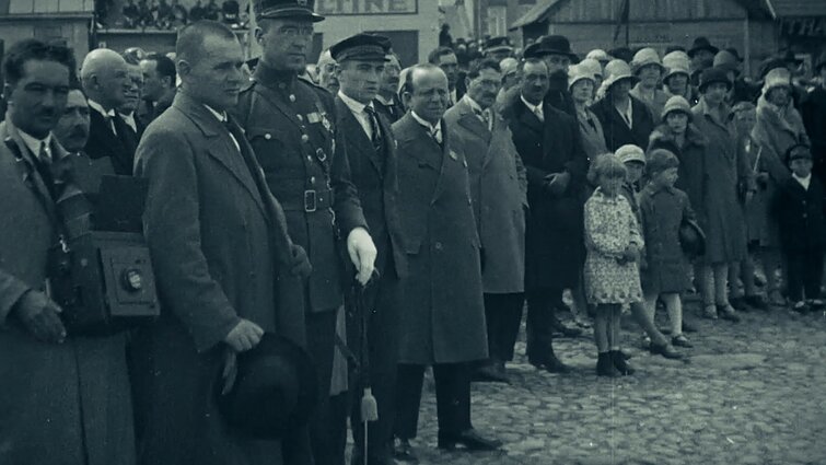 Nepagražinta valstybės pradžia: apie Pirmosios Respublikos gimimą