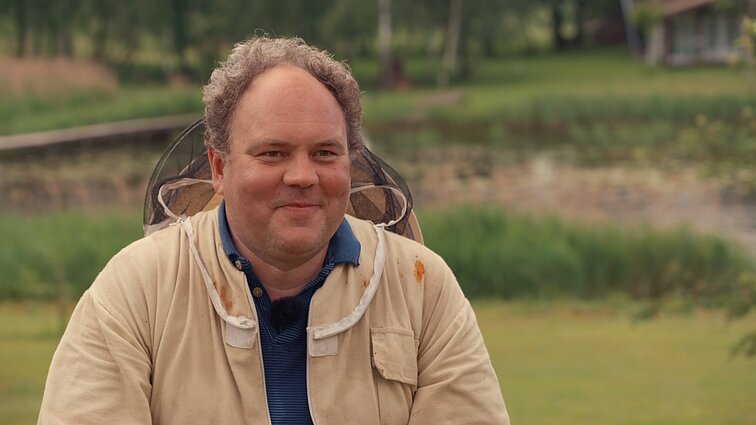 Svajonę užsiiminėti bitininkyste įgyvendinęs Lukočius: pradžia buvo labai nesėkminga