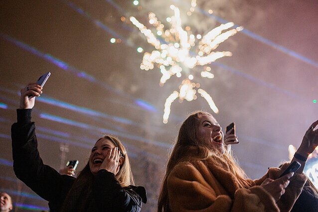 Įspėja Naujųjų naktį elgtis saugiai: šaudančias priemones turėtų naudoti tik pilnamečiai