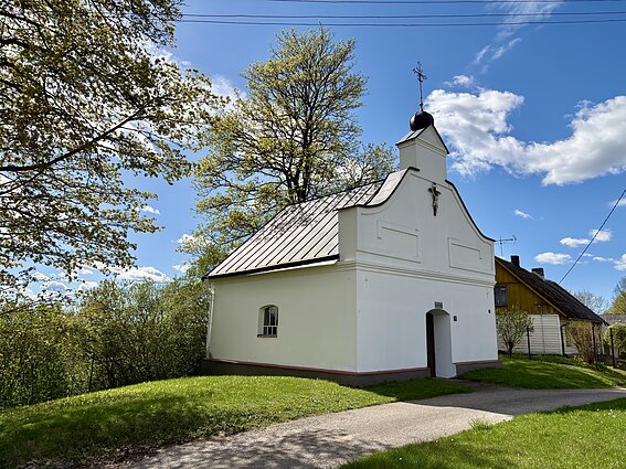 Kryžiaus kelio koplytėlė